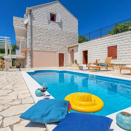 Bralovic Appartement *
