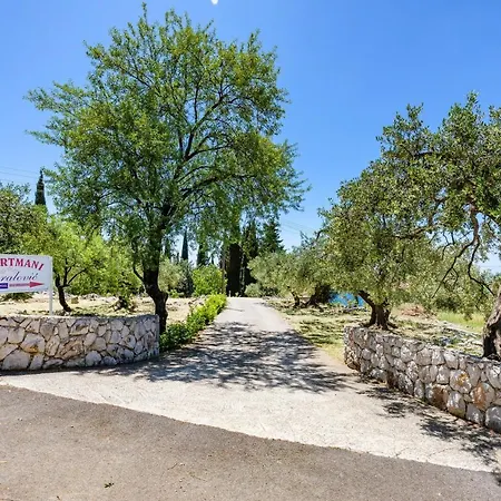 Bralovic Appartement *