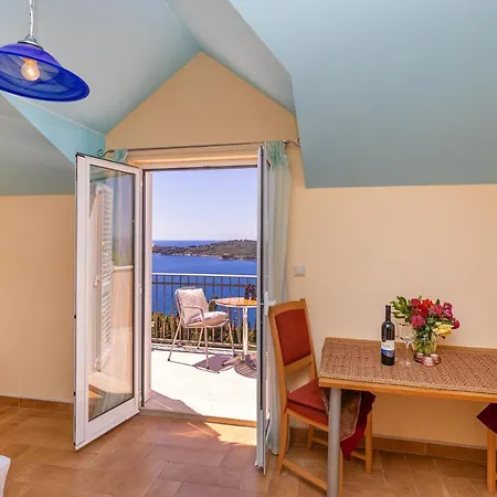 Apartment Bralovic *